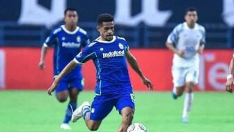 Eks Persebaya Surabaya Resmi Hengkang dari Persib Bandung, Bobotoh Salahkan Luis Milla?