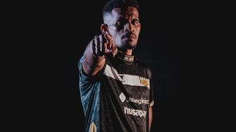 Eks Pemain Persebaya Surabaya tak Masuk Skema Luis Milla di Persib Bandung, Benar Ucapan Aji Santoso?