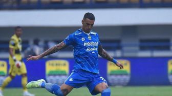 Tak Maksimal di Laga Persib Kontra Madura United, Luis Milla Diminta Duetkan Alberto Rodriguez dan Nick Kuipers, Perkuat Lini Belakang