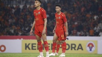 Ikuti Kemauan Thomas Doll, Skema Tiga Bek jadi Pengalaman Baru Bek Berlabel Timnas Milik Persija