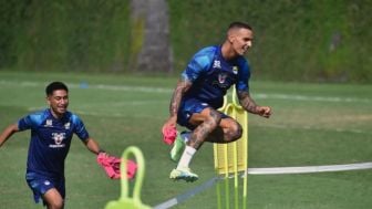 Akui Masih Adaptasi, Bek Asing Persib Bandung Komunikasi Pakai Bahasa Ini, Siap Ladeni Dewa United