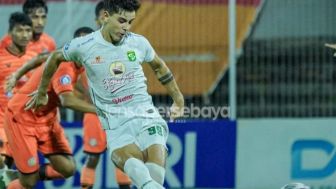 Terbukti Gacor di Dua Laga BRI Liga 1, Bonek Desak Persebaya Surabaya Perpanjang Kontrak Sosok Ini