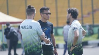 Gercep! Teddy Tjahjono Ungkap Sudah Bernegosiasi dengan Kandidat Pelatih Persib, Luis Milla Janjikan Hal Ini