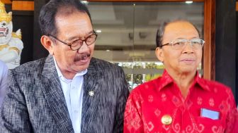 DPRD Provinsi Berhentikan Wayan Koster sebagai GubernurBali