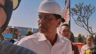 Luhut Pandjaitan Kaitkan Pungutan Rp150 Ribu Wisman dan Bau Sampah TPST Kartalangu