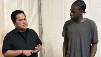 Bertemu Langsung, Erick Thohir Blak-blakan Ungkapkan Ini di Depan Penyanyi Kanada Daniel Caesar