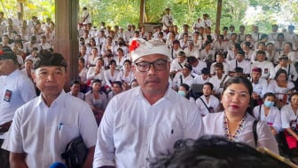 Gubernur Wayan Koster Pasang Badang Selamatkan Nasib 651 Penyuluh Bahasa Bali?