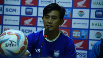 Demi Akhiri Tren Negatif, Caretaker Pelatih Persib Bandung Siap Raih Poin Penuh Lawan Persik