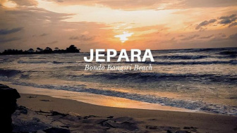 Surga Bahari! Jaraknya 81 KM dari Semarang, Pantai Terindah di Jawa Tengah Ini Wajib Anda Kunjungi