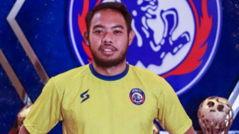 Demi Menit Bermain, Arema FC Putuskan Pinjamkan Sang Kiper, Adixi Lenzivio