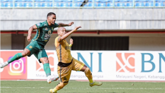 Paulo Victor Kurang Agresif di Lini Serang Persebaya, Uston Nawawi Justru Fokus Hal ini