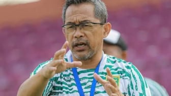 Gercep! Eks Pelatih Persebaya Surabaya Aji Santoso Resmi Gabung Persikabo 1973