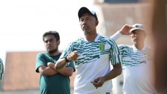 Uston Nawawi Bawa Persebaya Surabaya Raih Tiga Kemenangan Beruntun, Begini Komitmen Manajemen Tim Bajul Ijo, Bonek Puas?