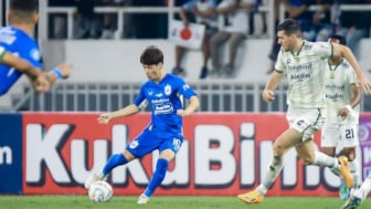 Kalahkan PSIS Semarang di Kandang, Persib Bandung Malah Kena Cibiran SneX, Bobotoh Terima?