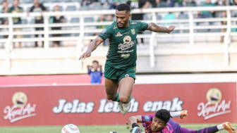 Persebaya Tanpa Striker Asing Andalan, Uston Nawawi Beberkan Alasan Ini