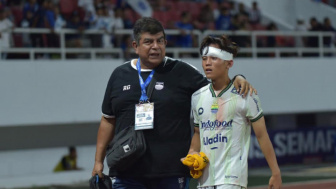 Tak Merasakan Trauma, Arsan Makarin Siap Berkontribusi untuk Persib Bandung Jika Kembali Dipercaya Pelatih