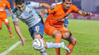 Luis Duran Dirujak Netizen Usai Persita Kalah dari Borneo FC, Warganet: Main Bola Apa Nunggu Doorprize