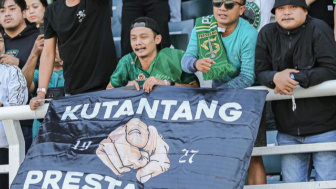 Calon Pelatih Baru Persebaya Gagal Datang Pekan Ini? Bonek : Sudah Ketebak