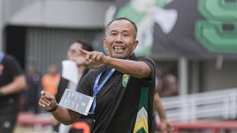 Uston Nawawi Cetak Rekor Baru Bareng Persebaya Surabaya, Aji Santoso Out Bergema di Persikabo