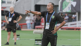 Uston Nawawi Tekankan 3K Sebagai Modal Persebaya Tampil Perkasa dalam 5 Laga Tanpa Aji Santoso