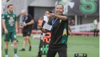 PSSI Sudah Beri Jadwal Uston Nawawi untuk Kantongi Lisensi AFC Pro, Kode Diizinkan Jadi Pelatih Kepala Persebaya?