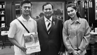 Akhirnya Pratama Arhan & Azizah Salsha Foto Berdua, Ramai Netizen Pilih Prabowo Subianto Jalur Arhan-Zize