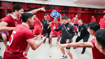 Momen Elkan Baggott Joget Rungkad Usai Lolos ke Piala Asia, Netizen: Udah Mulai Enjoy Bergoyang