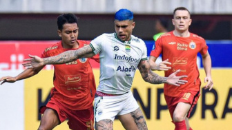 Bomber Persib Ciro Alves Dapat Penghargaan Gol Terbaik Edisi Bulan Agustus, Bobotoh Koreksi Tendangan Efek Jahe