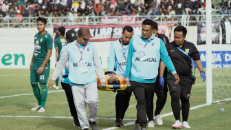 UPDATE, Penjelasan Lengkap Tim Dokter atas Kondisi Kiper Persebaya, Sempat Tak Bisa Melihat, Diragukan Lawan Arema FC?