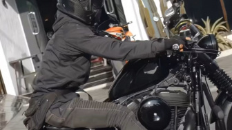 Ringan dan Macho, Harley-Davidson Sportster Forty-Eight