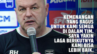 Bojan Hodak Puas Persib Bandung Berhasil Bantai Bhayangkara FC
