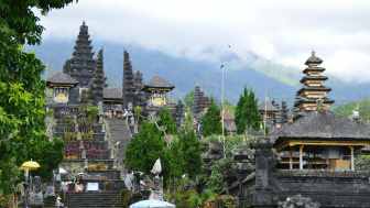 Mengintip Megahnya Pura Agung Besakih, Tempat Ibadah Terbesar di Bali