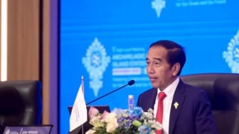 Presiden Jokowi Sentil Prabowo Subianto Tak Hadiri Rakernas Projo