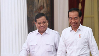 Jokowi dan Prabowo Bersatu? Pendukung Menyesal Sampai Bilang Gini