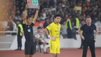 Geser Kiper Senior ke Bangku Cadangan, Penjaga Gawang Muda Persija Jakarta Ternyata Masih Belum Puas