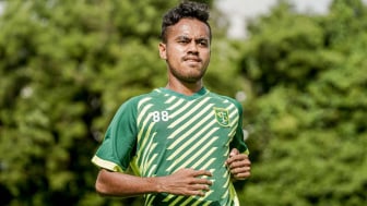 Pernah Dikaitkan dengan Persib, Alwi Slamat Resmi Dilepas Persebaya ke Klub Liga 2 Malut United