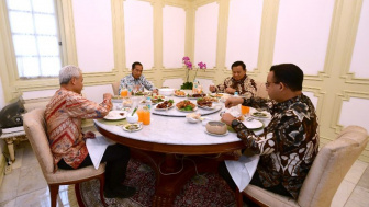 Membaca Makna di Balik Makan Siang Presiden Jokowi Bersama Ketiga Capres