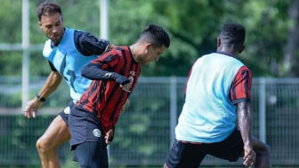 Aremania Kegocek, Dikira Ze Valente Ternyata Asisten Pelatih Anyar Arema FC