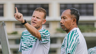 Uston Nawawi Balik Tahta Jadi Pelatih Utama Persebaya Meski Lisensi Belum Rampung, Nasib Josep Gombau Terungkap