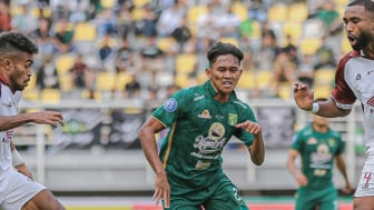 Tebus Kesalahan, Bek Persebaya Bakal Lakukan Hal Ini Saat Berhadapan dengan PSIS Semarang