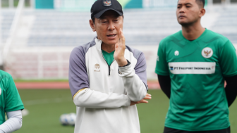 Shin Tae-yong Sebut Stadion Rizal Memorial Pakai Rumput Sintetis, Apa Bedanya dengan Rumput Asli?