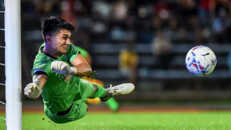 Profil dan Statistik Kevin Ray Mendoza, Kiper Kelas Eropa yang Baru Diresmikan Persib Bandung