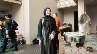 Aaliyah Massaid Tampil dengan Hijab di Vlog Atta Halilintar, Bikin Semua Pangling