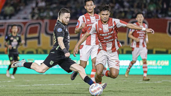 Laga Persebaya vs Persis Solo Diwarnai Gol Gaib, Begini Komentar Bonek