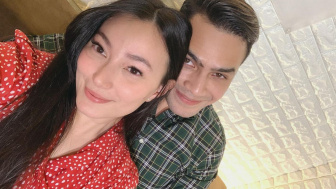 Jonas Rivanno dan Asmirandah Tampak Sempurna saat Foto Bareng, Netizen Ingatkan soal Dugaan Anak yang Tidak Diakui