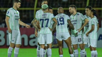 Janji Bojan Hodak Bakal Bawa Persib Tampil Habis-Habisan di Kandang Bali United demi Bobotoh