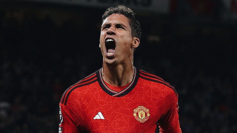 Bek Manchester United Raphael Varane Disebut Pertimbangkan Reuni dengan Real Madrid