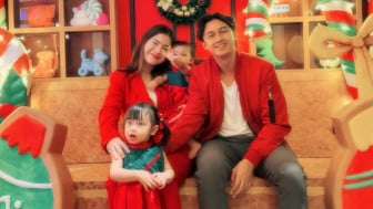 Rayakan Natal, Felicya Angelista dan Hito Caesar Punya Cara Unik untuk Kenalkan pada Sang Buah Hati