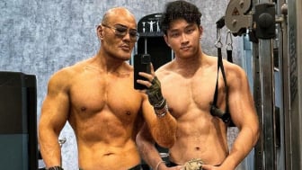 Deddy Corbuzier Unggah Video dengan Azka, Warganet: Gue Download Om