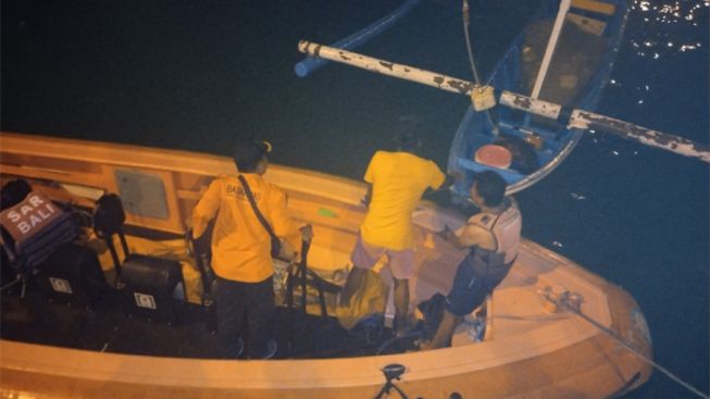 Mesin Jet Ski Mati, Dua Pemuda Terombang-Ambing di Laut Selatan Bali, Begini Kondisinya